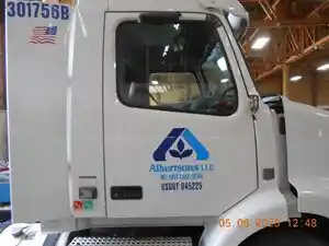 Used 2015 Volvo VN Door (Stock #952348-8)) Part Image