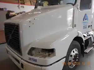 Used 2015 Volvo VN Hood (Stock #952348-11)) Part Image