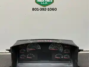 Used 2015 Volvo VNL Instrument Cluster Image
