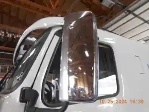 Used 2015 Volvo VNR Mirror (Stock #952415-7)) Part Image
