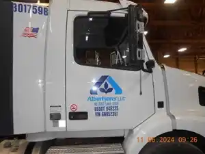 Used 2016 Volvo VNL Door (Stock #952351-7)) Part Image