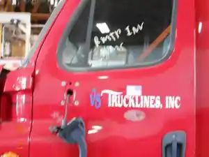 Used 2017 Freightliner Cascadia Door (Stock #HU4238-7)) Part Image