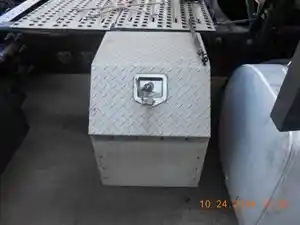 Used 2017 Volvo VNR Tool Box (Stock #887082-14)) Part Image