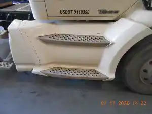 Used 2018 Kenworth T680 Door (Stock #229343-10)) Part Image