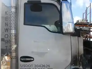 Used 2018 Kenworth T880 Door (Stock #244988-7)) Part Image
