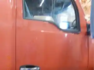 Used 2019 Kenworth T680 Door (Stock #389828-8)) Part Image