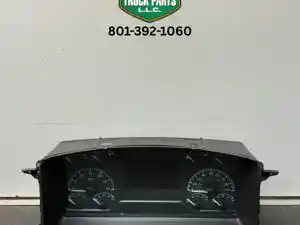 Used 2019 Volvo VNL760 Instrument Cluster (Stock #977260)) Part Image