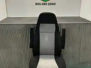 Used 2021 Freightliner Cascadia Seat (Stock #977217)) Part Image