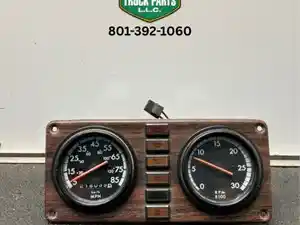 Used Freightliner FLD120 Instrument Cluster (Stock #977003)) Part Image
