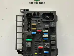 Used Freightliner Fuse Box (Stock #977221)) Part Image