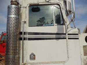Used 1993 Kenworth T400B Door Image