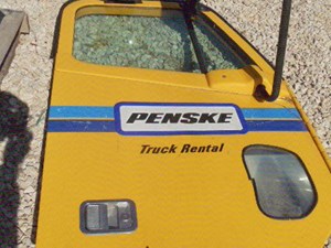 Used 2005 FREIGHTLINER Door Image