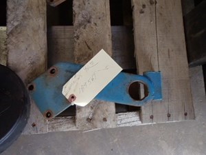 Used Cummins V903 Bracket Image