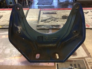 Used Detroit Engine Mount (Stock #141395)) Part Image