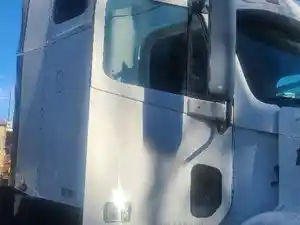Used 2007 Freightliner CENTURY Door (Stock #144772)) Part Image