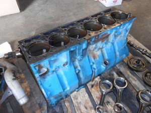 Used INTERNATIONAL DT 466E Block Image