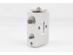 New Freightliner A/C Compressor Image