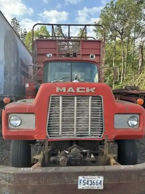 Used, Recycled, New, and Aftermarket Heavy Duty Truck Parts