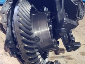 Used 2015 Meritor/Rockwell RR/RS23160 Differential Case (Stock #D1001)) Part Image