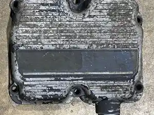 Used Caterpillar C15 Valve Cover (Stock #V1046)) Part Image