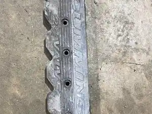 Used Cummins 6BT 5.9 Valve Cover (Stock #V1047)) Part Image