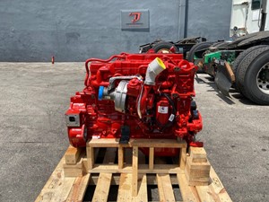 New Cummins B6.7 Engine Assy (Stock #004914)) Part Image