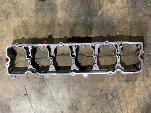 Used Cummins ISC Valve Cover (Stock #V1023)) Part Image