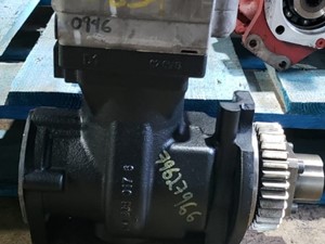 Used Cummins ISX15 Air Compressor (Stock #A1018)) Part Image