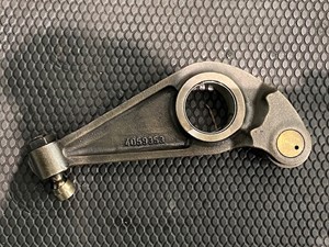 Used Cummins ISX15 Rocker Arm (Stock #R1038)) Part Image