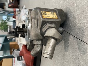 Used Cummins ISX15 Steering Pump (Stock #SP1061)) Part Image