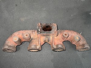 Used Cummins Exhaust Manifold (Stock #I1029)) Part Image