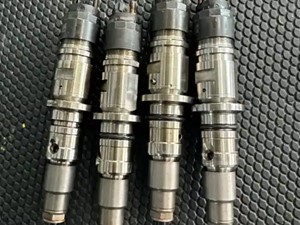 Used Cummins QSB6.7 Injector (Stock #INJ1105)) Part Image