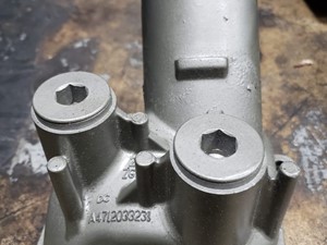 Used Detroit DD13 Engine Misc Part Image