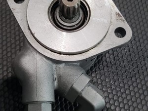 Used Detroit DD15 Steering Pump (Stock #SP1040)) Part Image