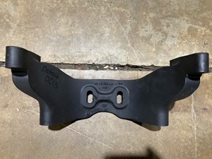 Used Freightliner Engine Mount Image