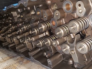Used International DT466E Head (Stock #CH1015)) Part Image