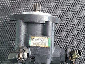 Used International DT466 Steering Pump Image