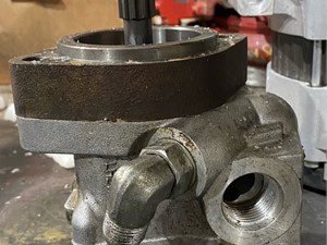 Used International DT466E Steering Pump (Stock #SP1064)) Part Image