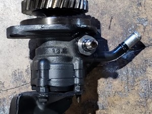 Used Isuzu 4HE1XS Steering Pump Image