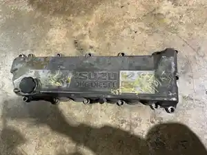 Used Isuzu 4HE1XS Valve Cover (Stock #V1055)) Part Image