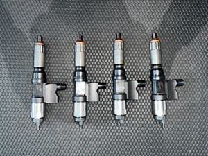 Used Isuzu 4HK1TC (5.2L) Injector (Stock #INJ1091)) Part Image