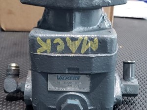 Used Mack Steering Pump Image