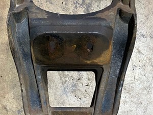 Used Engine Mount (Stock #EB1173)) Part Image