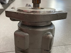 Used Steering Pump (Stock #SP1057)) Part Image