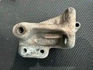 Used Ford Bracket (Stock #EB1189)) Part Image