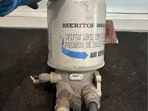 Used Air Dryer (Stock #AIR1003)) Part Image