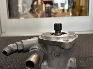Used Caterpillar C7 Steering Pump (Stock #SP1112)) Part Image