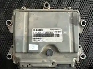 Used Isuzu 4HK1 ECM (Stock #E3588)) Part Image