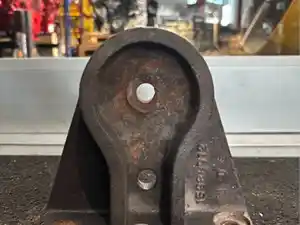 Used Engine Mount (Stock #EB1381)) Part Image