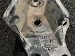Used Engine Mount (Stock #EB1361)) Part Image
